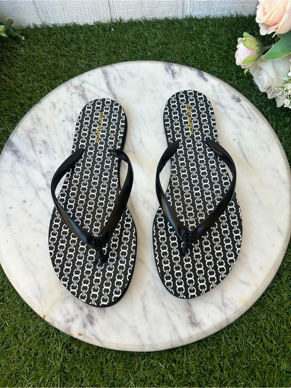 TORY BURCH CHELSEA FLIP FLOP BLACK GEMINI LINK  women size 6 new /no box